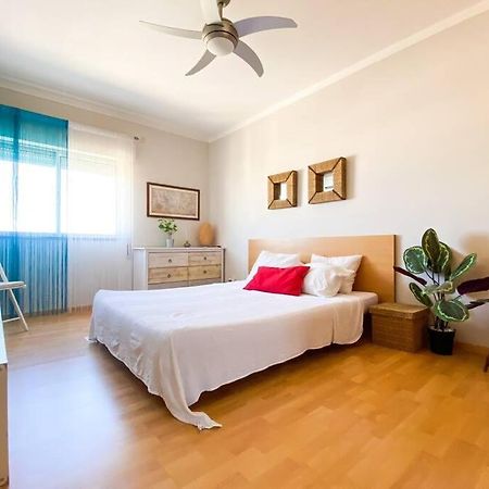 One Bed Cozy In The Center, 1Min From Train Station Apartamento Olhão Exterior foto